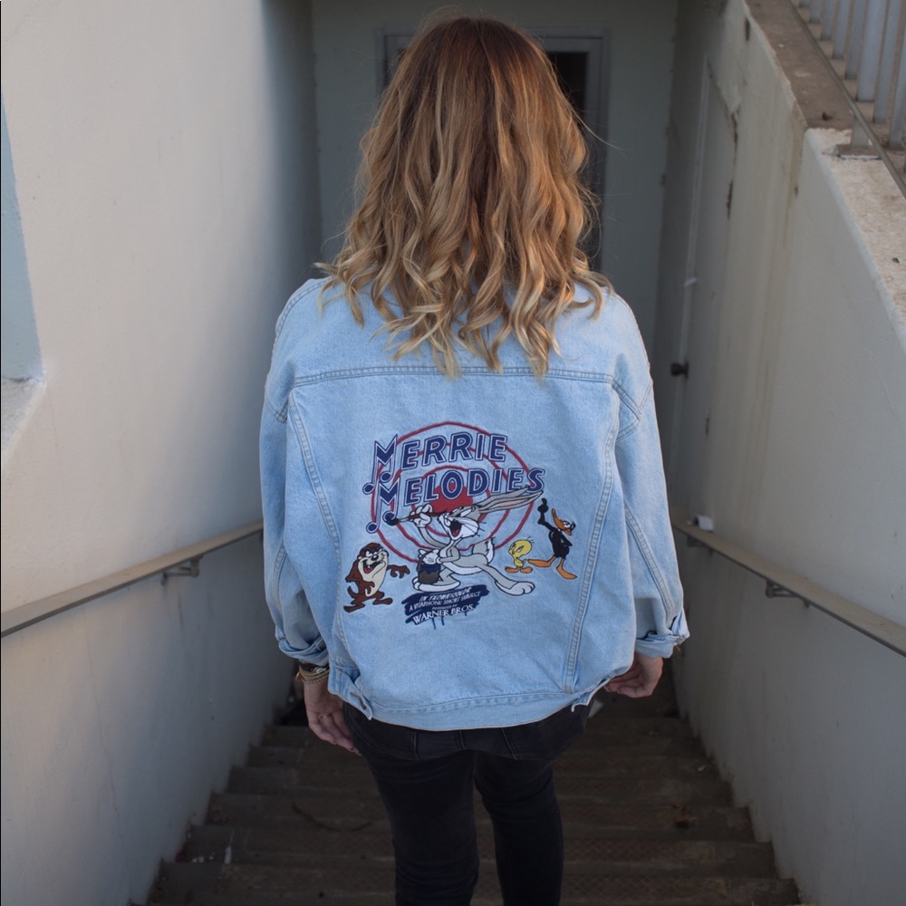VINTAGE LOONEY TUNES DENIM JACKET